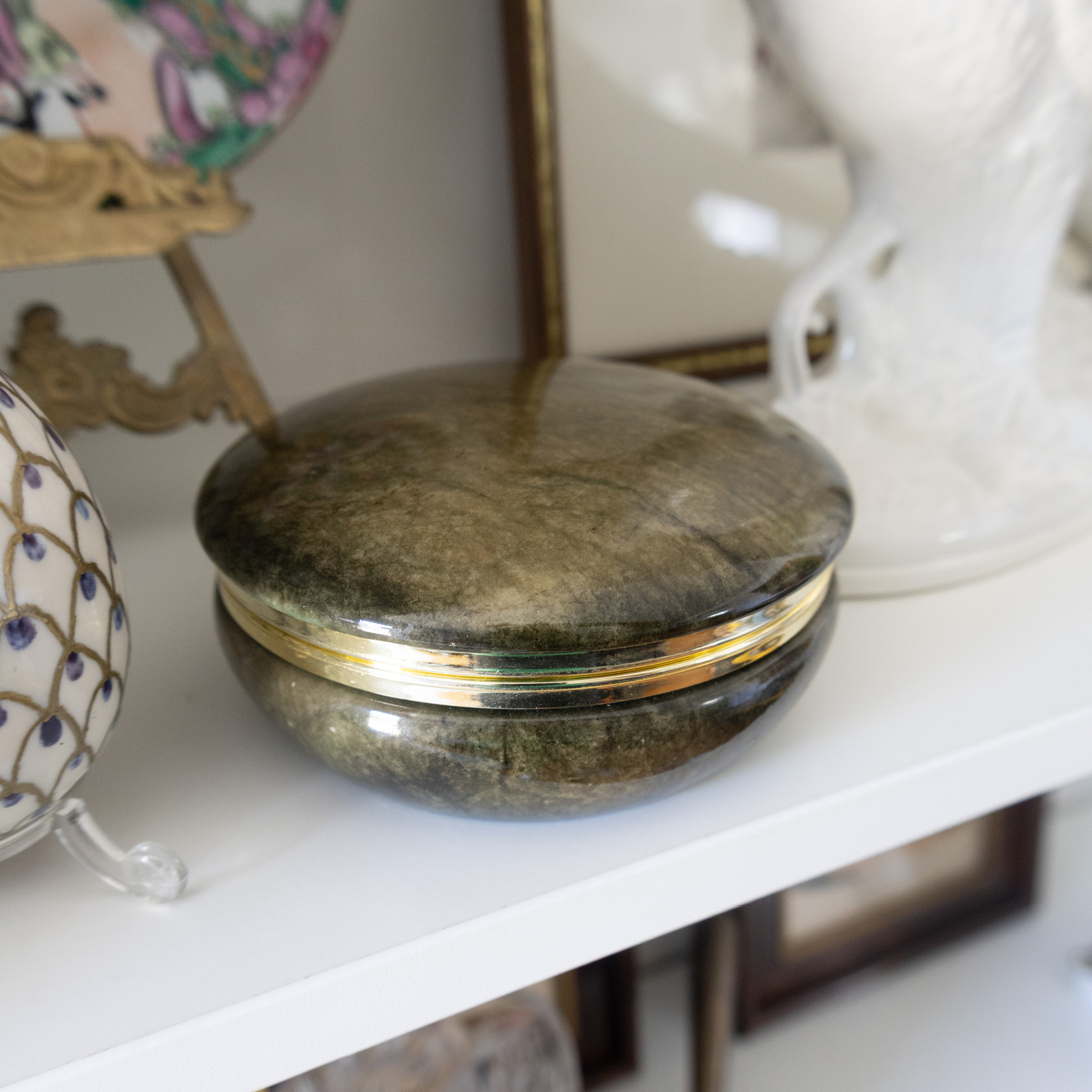 Italian Alabaster and Brass Box - Image 3